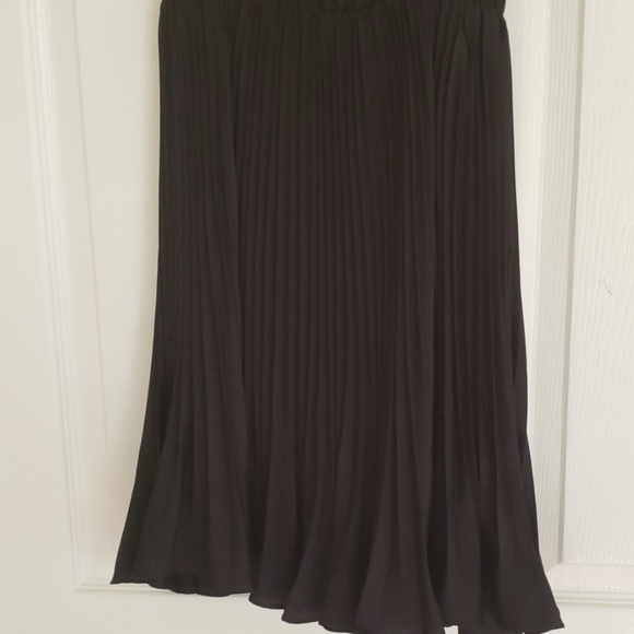 Little Black Dress - Picture 3 of 4